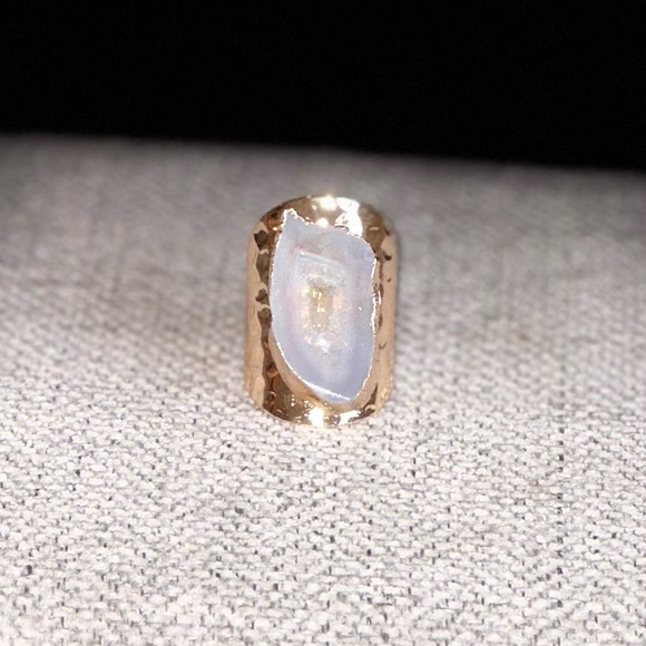 Luxury Natural Stone Adjustable Crystal Irregular Geode Gold-plated Ring - Picture 3 of 11